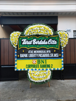 Papan Bunga Duka di Taratara Dua