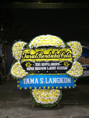 Papan Bunga Duka di Taratara Dua